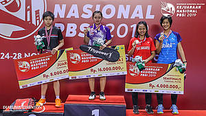 Para juara tunggal dewasa putri Gubernur Sumatera Selatan Kejuaraan Nasional PBSI 2019.