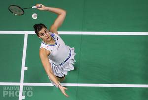 Carolina Marin (Spanyol) bersiap melepaskan serangan. (Copyright: Badmintonphoto | Courtesy of BWF)