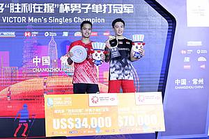 Anthony Sinisuka Ginting (kiri) keluar sebagai runner up tunggal putra China Open 2019 BWF World Tour Super 1000.