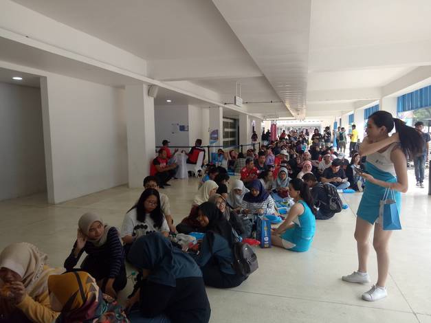 The Supporters are lining up to watch the quarter-final of Blibli Indonesia Open 2019.