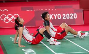 Selebrasi kemenangan Greysia Polii/Apriyani Rahayu (Indonesia) di partai final Olimpiade Tokyo 2020. (Foto: BADMINTONPHOTO - Yves Lacroix)