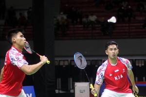 Moh Reza Pahlevi & Sabar Karyaman Gutama (Djarum Badminton)