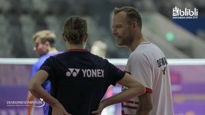 Kepala Pelatih Denmark, Kenneth Jonassen (kanan).