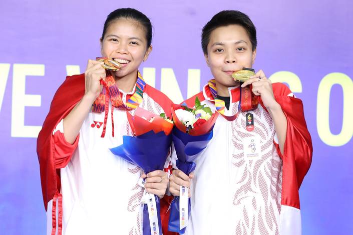 Greysia Polii/Apriyani Rahayu (Indonesia) rebut medali emas SEA Games 2019 Filipina.