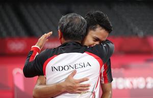Selebrasi kemenangan Anthony Sinisuka Ginting (Indonesia) saat meraih medali perunggu Olimpiade Tokyo 2020. (Foto: BADMINTONPHOTO - Yves Lacroix)
