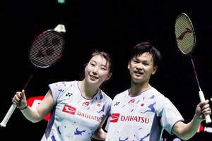 Arisa Higashino & Yuta Watanabe (Djarum Badminton)