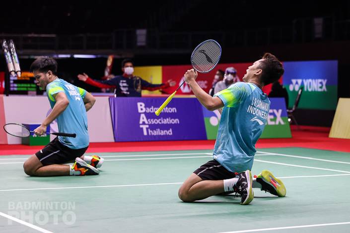 Selebrasi kemenangan ganda putra Indonesia, Daniel Marthin/Leo Rolly Carnando. (Copyright: Badmintonphoto | Courtesy of BWF)
