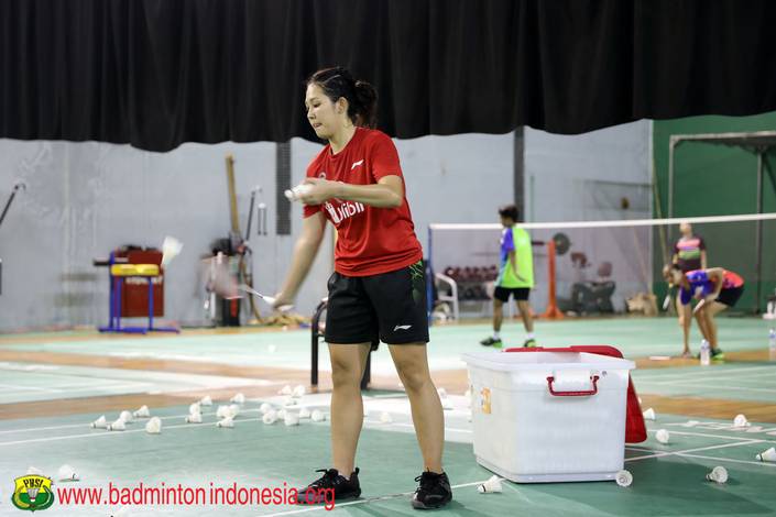 Ribka Sugiarto (Indonesia) saat menjalani sesi latihan di Pelatnas PBSI.