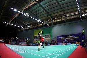 Salah satu pertandingan tunggal putra pada Seleksi Nasional 2022 (Djarum Badminton)