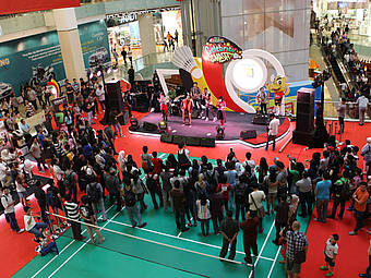 Djarum Celebrity Smash 2012 di Gandaria City Jakarta