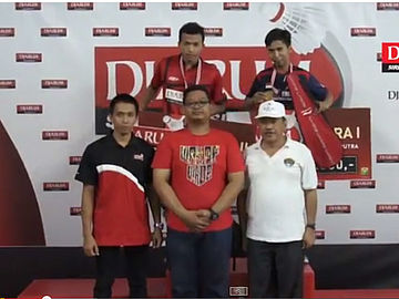 Penyerahan Hadiah Juara Djarum Sirkuit Nasional Banten Open 2014