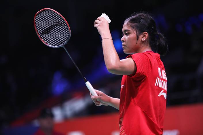Gregoria Mariska Tunjung bersiap melepaskan serve. Gregoria Mariska Tunjung bersiap melepaskan serve.