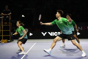 Laga antara Blitzer dan Rockets (Djarum Badminton/Edward Luhukay)
