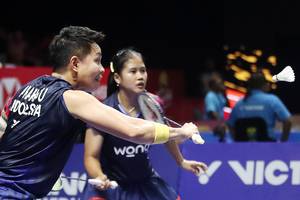 Apriyani Rahayu/Febi Setianingrum (Djarum Badminton/Edward Luhukay)
