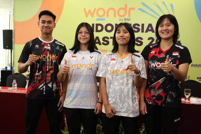 Jafar Hidayatullah, Alberta Nathaniel Pasaribu, Mutiara Ayu Puspitasari, & Lanny Tria Mayasari (Humas PP PBSI) Jafar Hidayatullah, Alberta Nathaniel Pasaribu, Mutiara Ayu Puspitasari, & Lanny Tria Mayasari (Humas PP PBSI)