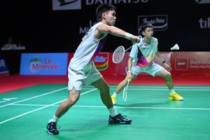 Raymond Indra/Nikolaus Joaquin (Djarum Badminton)