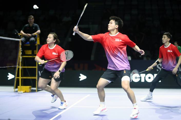 Muhammad Rian Ardianto, Teo Ee Yi, & Melati Daeva Oktavianti (Djarum Badminton/Edward Luhukay) Muhammad Rian Ardianto, Teo Ee Yi, & Melati Daeva Oktavianti (Djarum Badminton/Edward Luhukay)