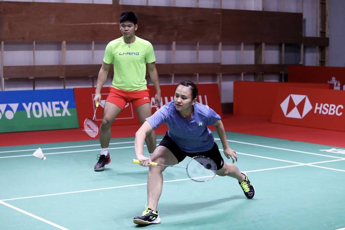 Praveen Jordan/Melati Daeva Oktavianti saat berlatih dan menjajal lapangan pertandingan di Istora Senayan, Jakarta. Praveen Jordan/Melati Daeva Oktavianti saat berlatih dan menjajal lapangan pertandingan di Istora Senayan, Jakarta.