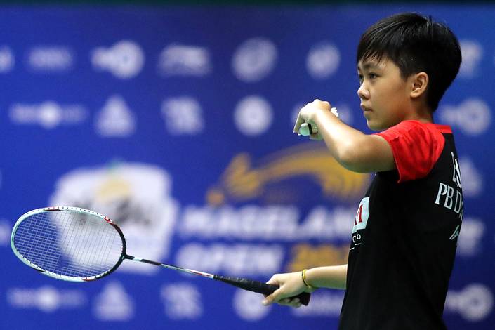 Erni Rusliana (Djarum Badminton) Erni Rusliana (Djarum Badminton)