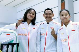 Riska Anggraini, Prasetyo Restu Basuki, & Rinjani Kwinnara Nastine (Humas PP PBSI)