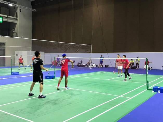 Sektor ganda putra saat menjalani sesi latihan hari kedua di kompleks Impact Arena, Bangkok, Thailand, Kamis (7/1). (Foto: PBSI) Sektor ganda putra saat menjalani sesi latihan hari kedua di kompleks Impact Arena, Bangkok, Thailand, Kamis (7/1). (Foto: PBSI)