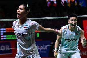Lanny Tria Mayasari & Apriyani Rahayu (Djarum Badminton)