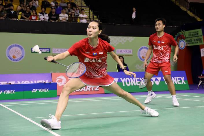 Hafiz Faizal/Gloria Emanuelle Widjaja (Indonesia) menyambut pengembalian. Hafiz Faizal/Gloria Emanuelle Widjaja (Indonesia) menyambut pengembalian.
