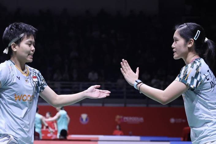 Siti Fadia Silva Ramadhanti & Lanny Tria Mayasari (Humas PP PBSI) Siti Fadia Silva Ramadhanti & Lanny Tria Mayasari (Humas PP PBSI)