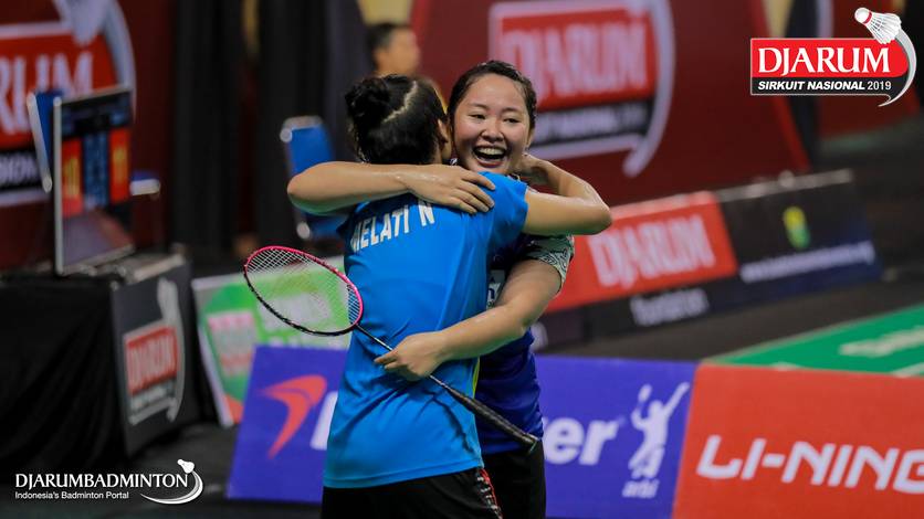 Selebrasi kemenangan Nadiya Melati/Tiara Rosalia Nuraidah (Indonesia). Selebrasi kemenangan Nadiya Melati/Tiara Rosalia Nuraidah (Indonesia).