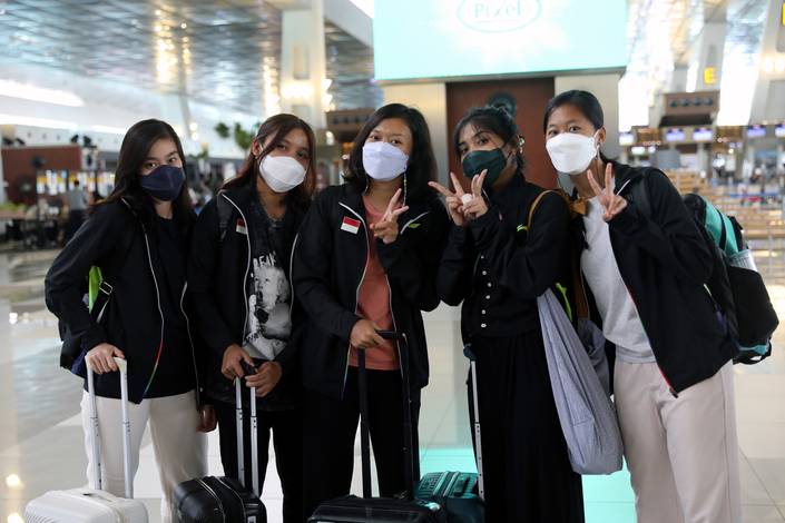 Tim tunggal putri Indonesia berangkat ke Malaysia (Humas PP PBSI) Tim tunggal putri Indonesia berangkat ke Malaysia (Humas PP PBSI)
