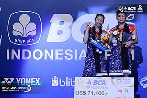 Misaki Matsutomo/Ayaka Takahashi di Podium BIO 2016