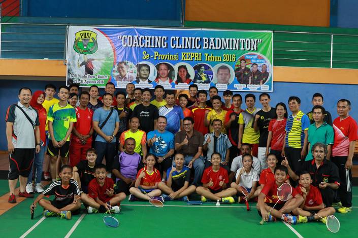 Para Peserta Coaching Clinic Badminton Riau 2016
