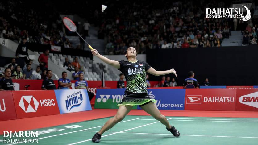 Gregoria Mariska Tunjung (Indonesia) menyambut pengembalian. Gregoria Mariska Tunjung (Indonesia) menyambut pengembalian.