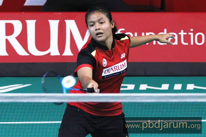 Komang Ayu Cahya Dewi (PB Djarum Kudus) mengembalikan shuttlecock. Komang Ayu Cahya Dewi (PB Djarum Kudus) mengembalikan shuttlecock.