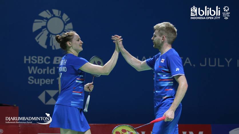 Selebrasi ganda campuran Inggris, Marcus Ellis/Lauren Smith. Selebrasi ganda campuran Inggris, Marcus Ellis/Lauren Smith.