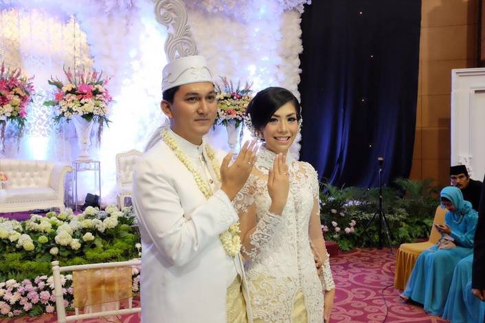 Adriyanti Firdasari dan Lucky